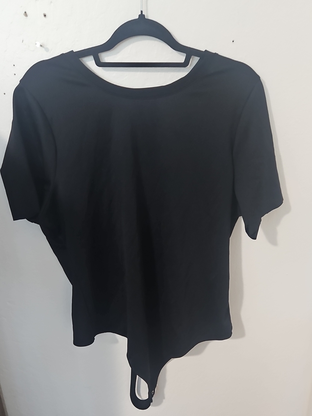 Good American Black Short Sleeve Bodysuit